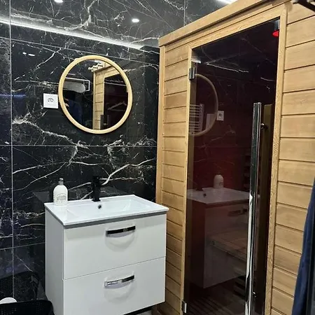 Suite Gold By L Amaryllis I Jacuzzi & Sauna Prive I Centre Beziers Arrivee Autonome Exterior photo
