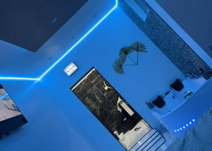 Suite Gold By L Amaryllis I Jacuzzi & Sauna Prive I Centre Beziers Arrivee Autonome