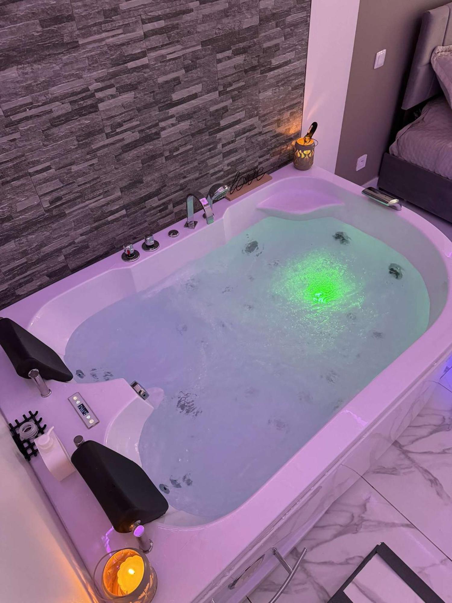 Gold By L Amaryllis I Jacuzzi & Sauna Prive I Centre Arrivee Autonome *