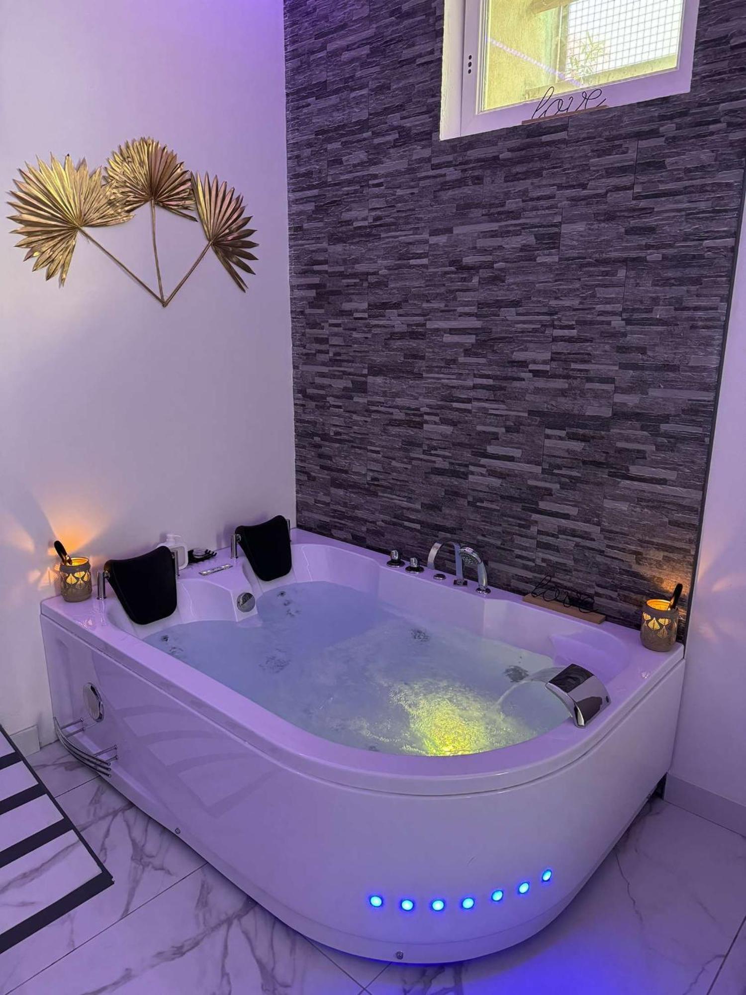 Gold By L Amaryllis I Jacuzzi & Sauna Prive I Centre Arrivee Autonome Apartment Beziers